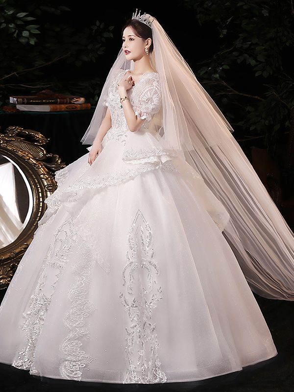 Elegant wedding dress