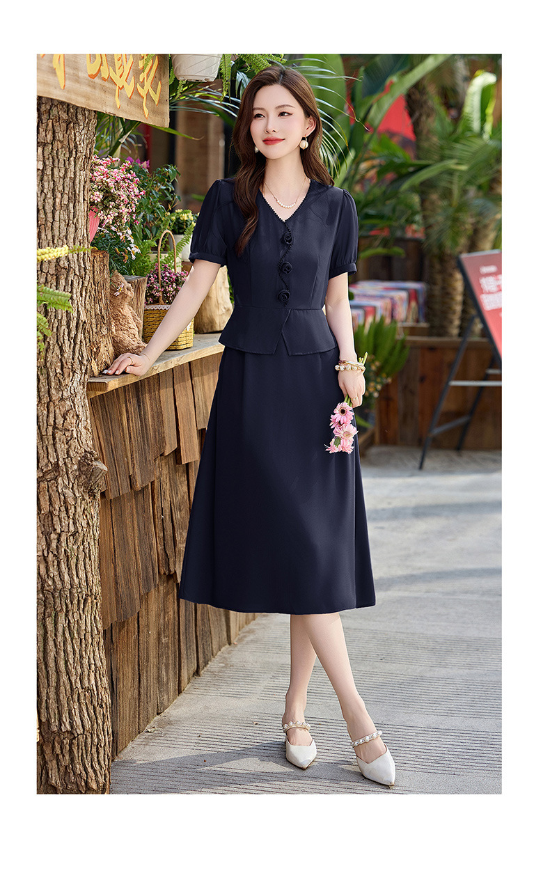 Đầm maxi nữ cổ V phối ren hoa hồng, tay ngắn, thiết kế giả hai lớp, cài khuy vải — tím hoa cà, Xanh lông mòng đen chi tiết 21
