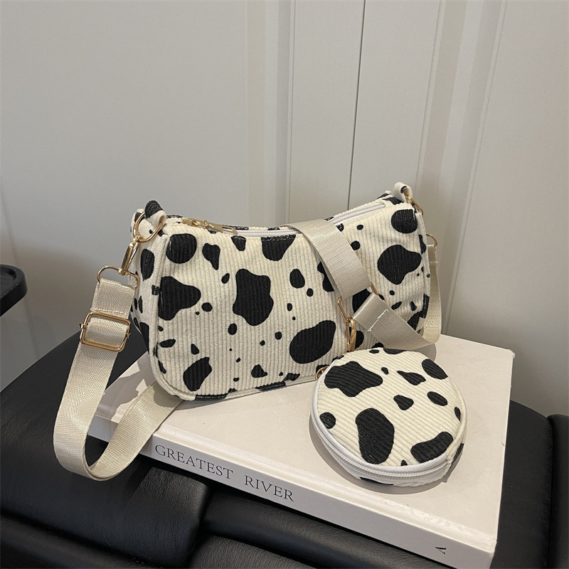 Bolsa transversal japonesa com estampa de vaca para mulher_voghion.com