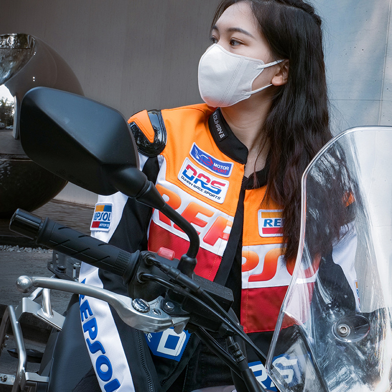 VS-04�ź�Ħ�г���Ů��������ˬ�Ͻ𻤼��ˤԽҰ�������п��ļ�