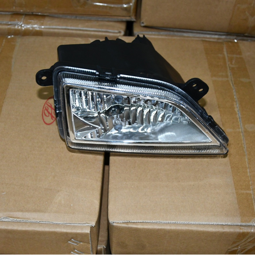 QINGLING ISUZU EVM100 수소 에너지 연료 차량 전면 안개 램프 안개 방지 램프 조립 원래 자동차 액세서리에 적합