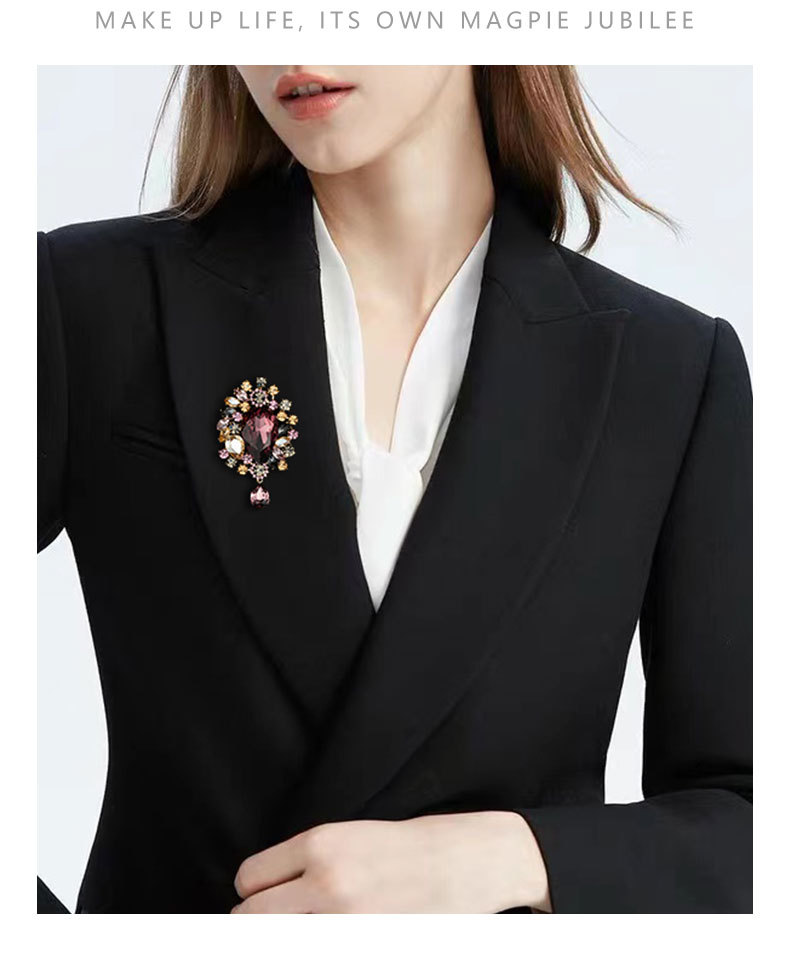 实物巨美复古气质水晶花朵胸针百搭实用重工大气别针宫