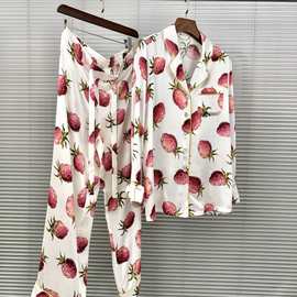 22姆米素绉缎草莓印花真丝睡衣套装女