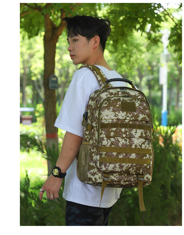 Vintage Style Camouflage Square Zipper Fashion Backpack display picture 4