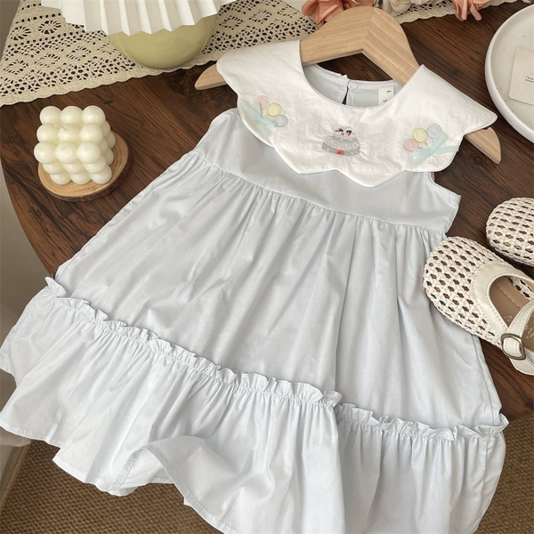 Balloon, blue dress sleevless, with embroidery