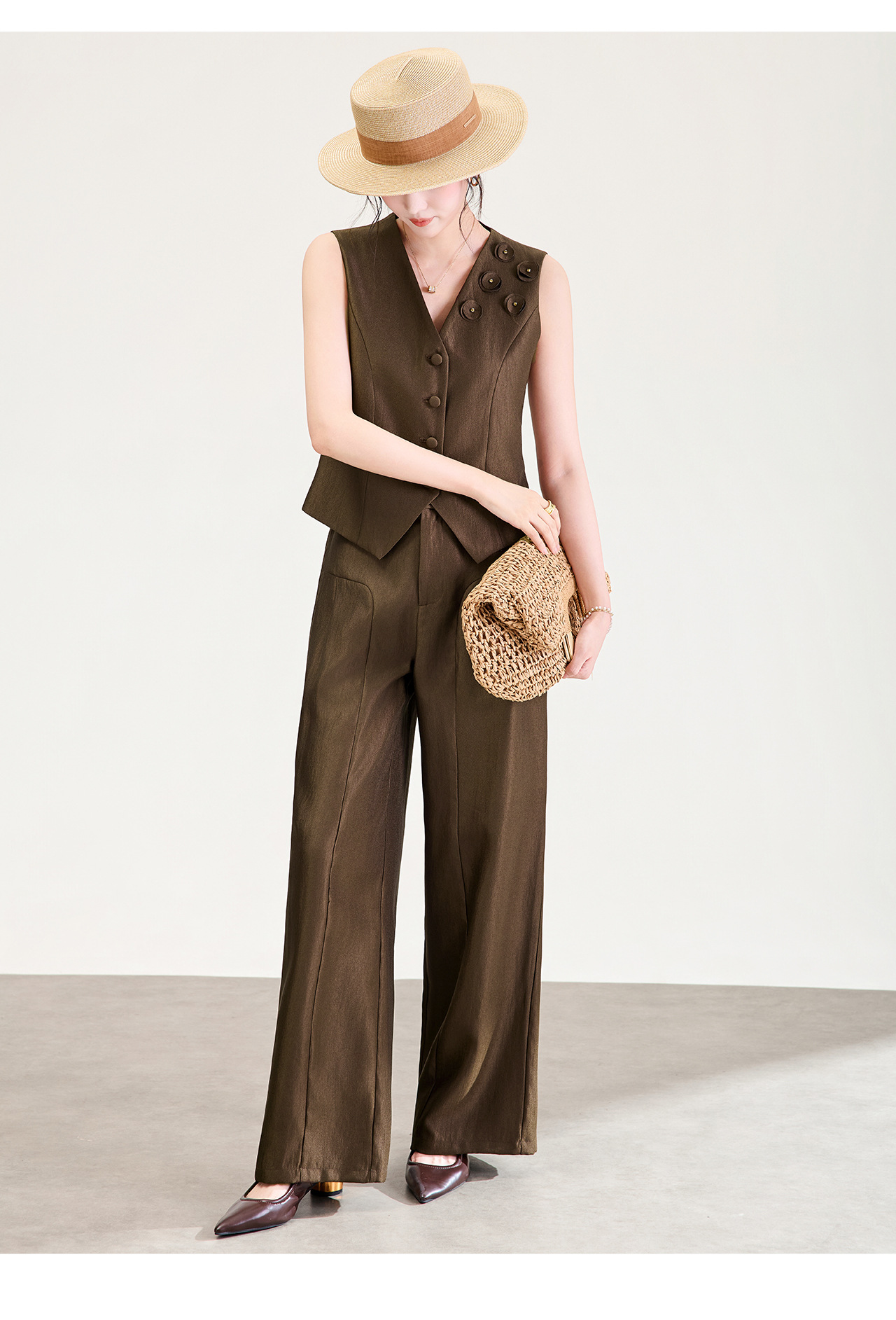Bộ áo gile và quần ống rộng nữ phối vải linen pha tencel mát mẻ — Màu cà phê chi tiết 15