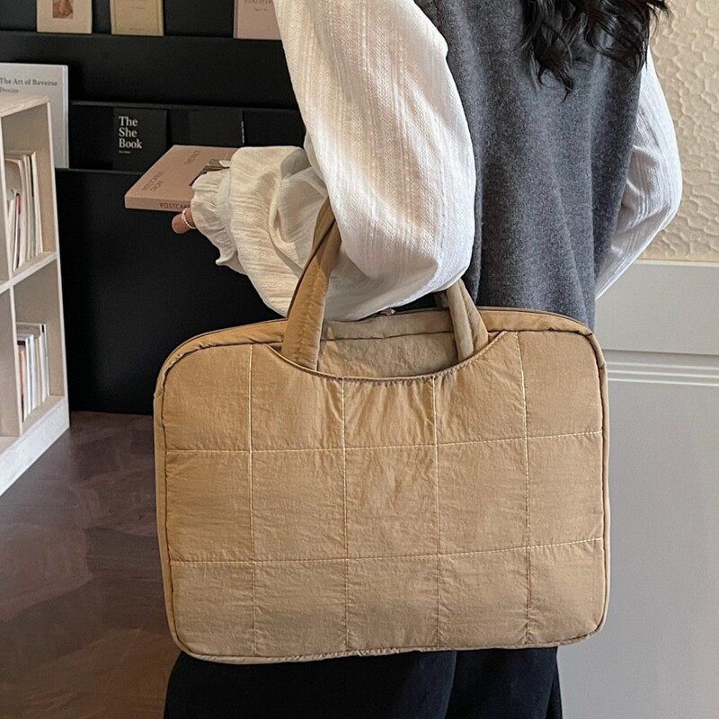 Portable Laptop Bag with a High Aesthetic Appeal, Cloud-Like Quilted Design, Water-Resistant, Lightweight Laptop Sleeve Portable Laptop Bag with a High Aesthetic Appeal, Cloud-Like Quilted Design, Water-Resistant, Lightweight Laptop Sleeve