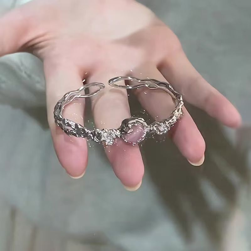 [flower meaning] cold feeling lava irregular opal bracelet women's niche light luxury high-value versatile jewelry