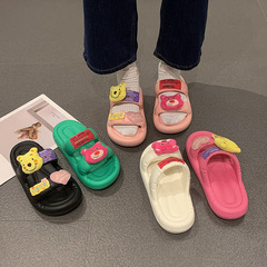 草莓熊卡通踩屎感拖鞋 情侶款夏季涼拖 居家戶外厚底防滑拖鞋批發