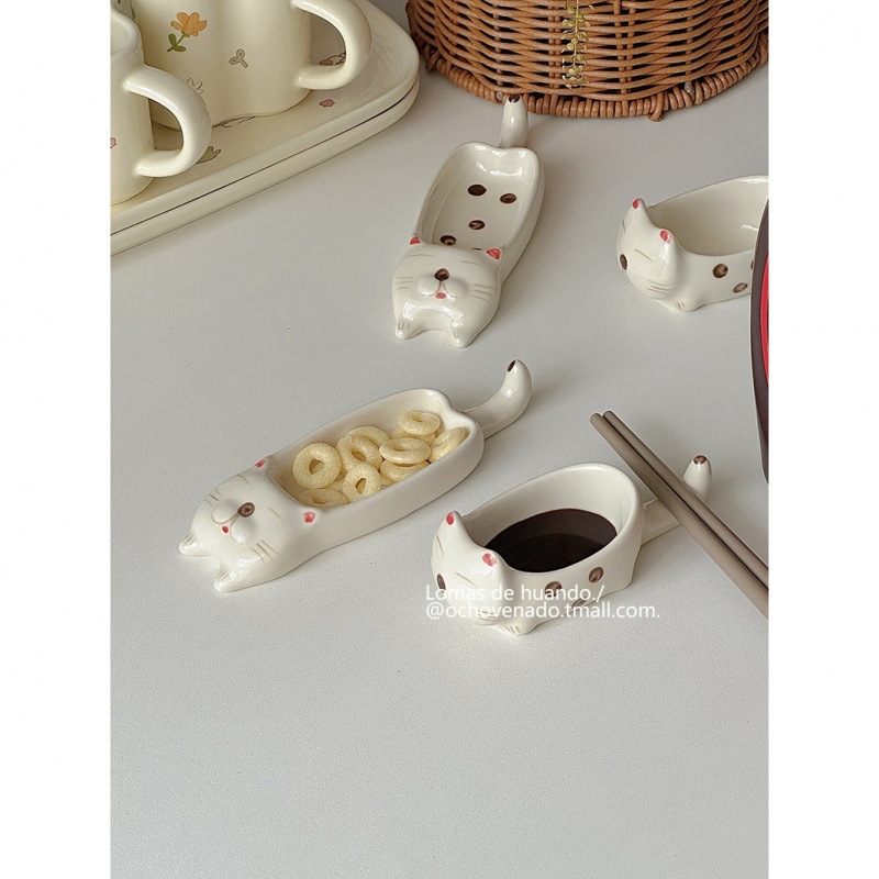 Japanese underglaze cat cartoon soy sauce plate vinegar plate cute dipping plate chopstick stand integrated restaurant household ceramic plate