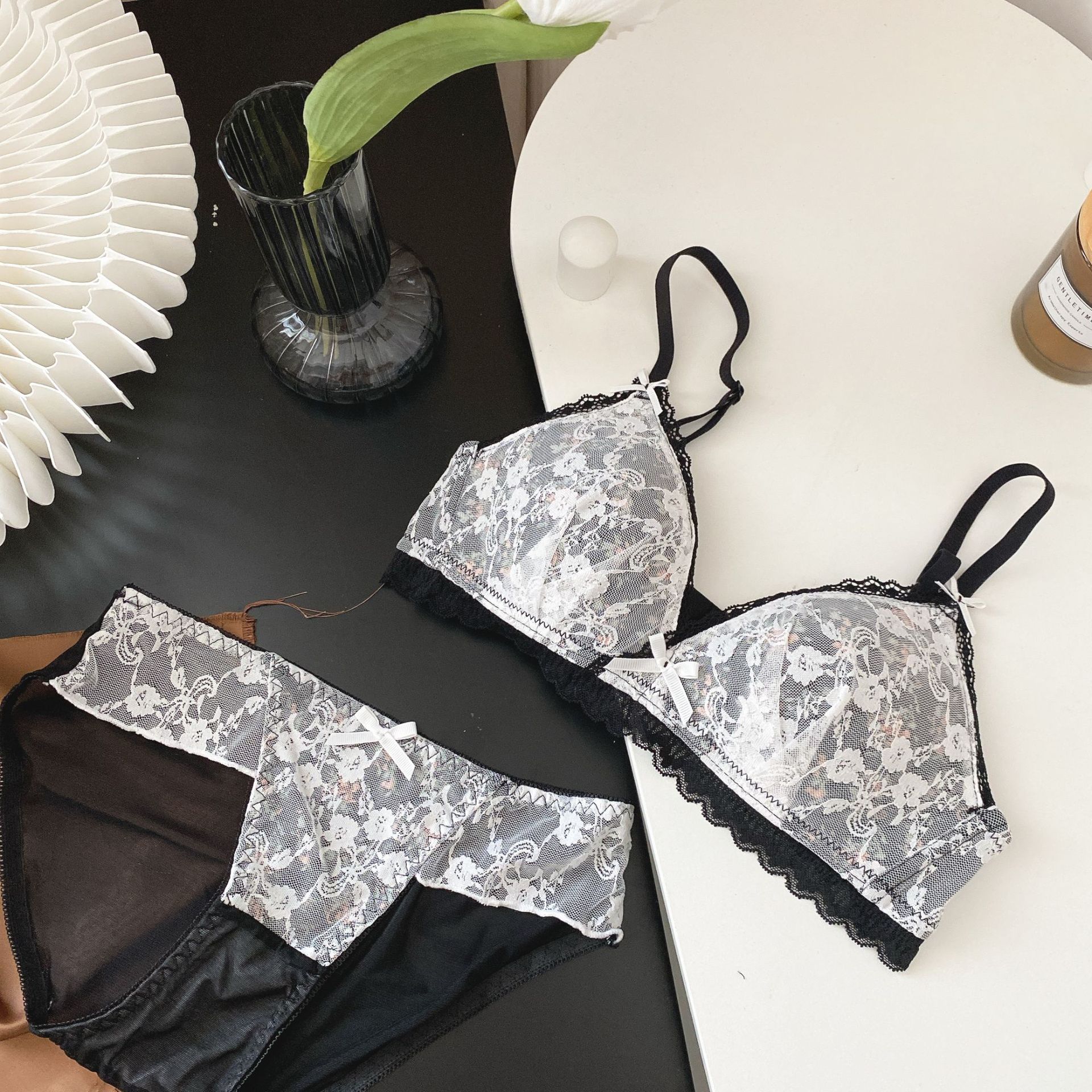 Ropa interior floral para niñas, pechos delgados y pequeños, ropa interior de copa triangular francesa, sujetador de verano para mujer, sujetador de encaje, sujetador