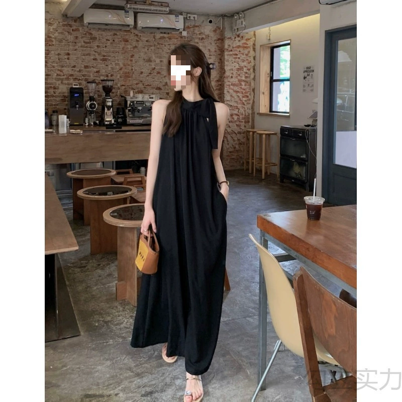 法式露肩背心连衣裙女夏季2025新款绑带设计感显瘦气质度假风长裙