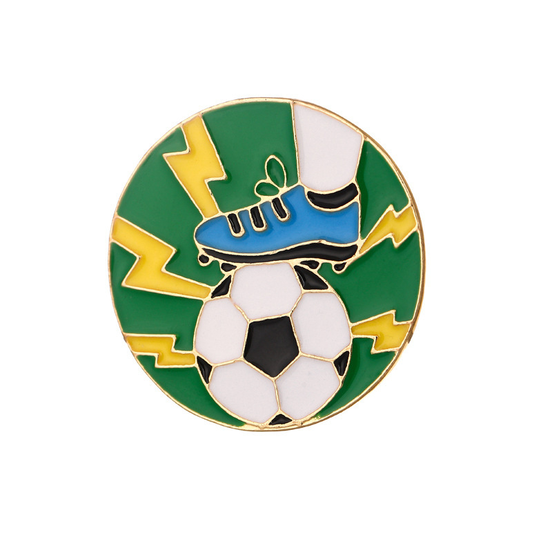 Nuevos dibujos animados creativos para los amantes del fútbol conmemorativos Copa del Mundo insignia bolsos de ropa pequeños regalos generales broches