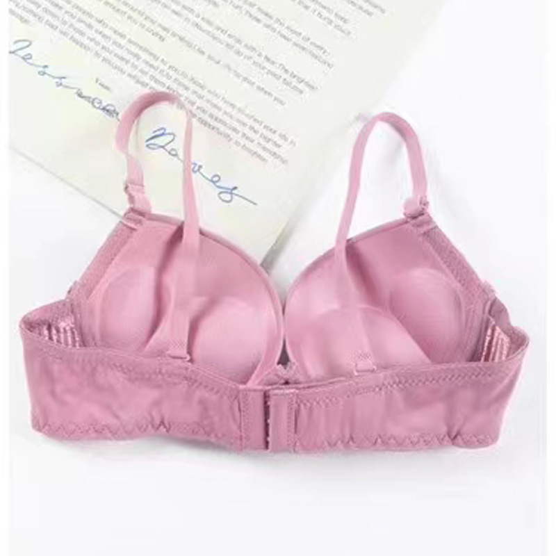 Fábrica de Shantou en forma de corazón en el lugar de la copa de la cabeza de acero gruesa para juntar ropa interior de pecho pequeño damas con anillo de acero sujetador de encaje