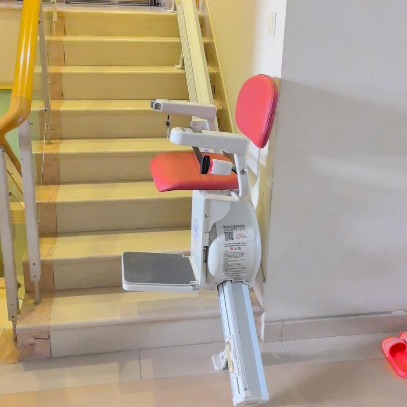 无障碍电梯家用楼道别墅复式座椅电梯老人爬楼机直线座椅式电梯