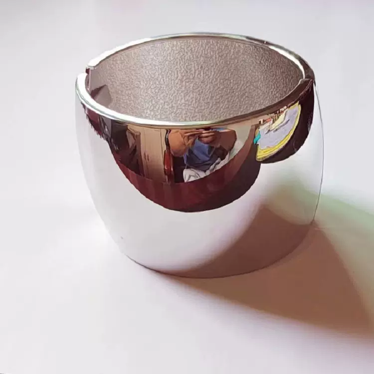 东莞工厂经典大气场时尚手链气质百搭韩版手环饰品流行手镯批发