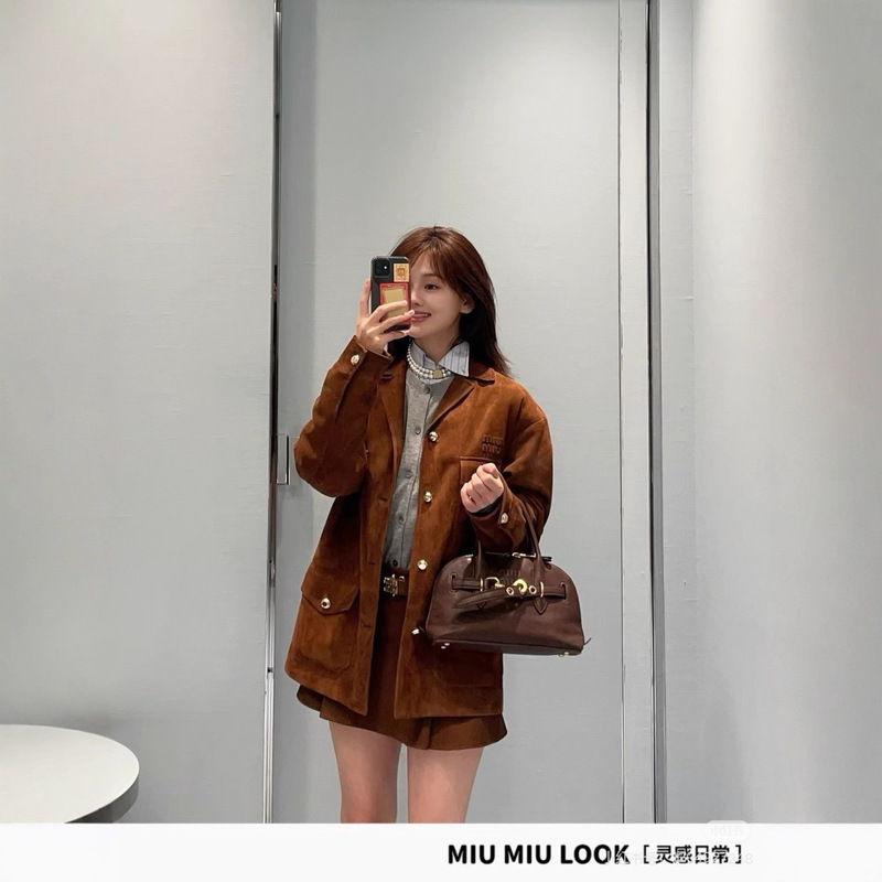 mi u 皮绒翻领工装夹克皮衣外套+短裙+抹胸复古棕色系新品一系列|undefined