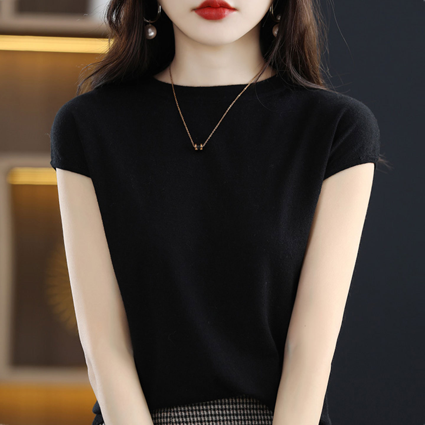 검은색