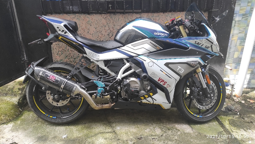 Motorcycle Yoshimura R77 modified exhaust pipe full carbon fiber tail section exhaust MT07 R3 GSX250R Kawasaki