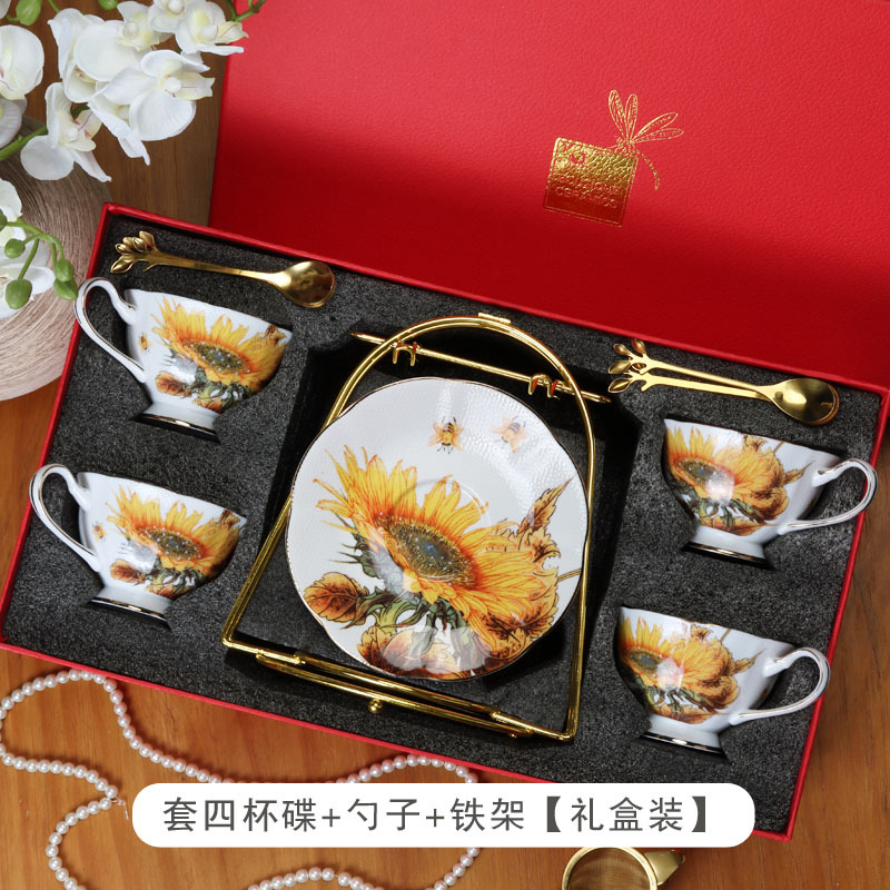 Juego de tazas de café de cerámica británica, porcelana de hueso de girasol de estilo europeo de alto valor, exquisita taza de té de la tarde, souvenirs