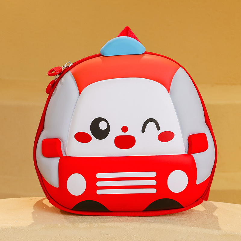 Mochila de niños de dibujos animados coches tridimensionales mochila de niños de jardín de infantes mochila transpirable de clase media y grande mochila de niños pequeños