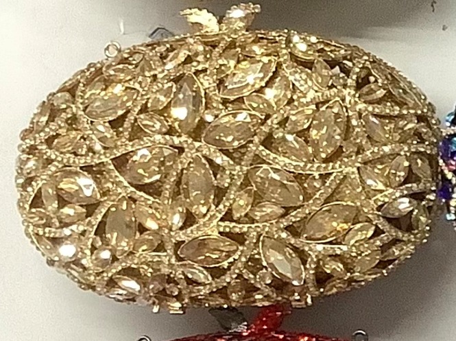 Đế vàng kim cương