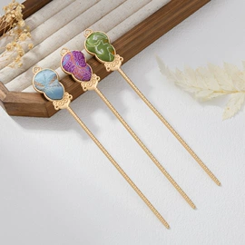 发簪;发夹;胸针