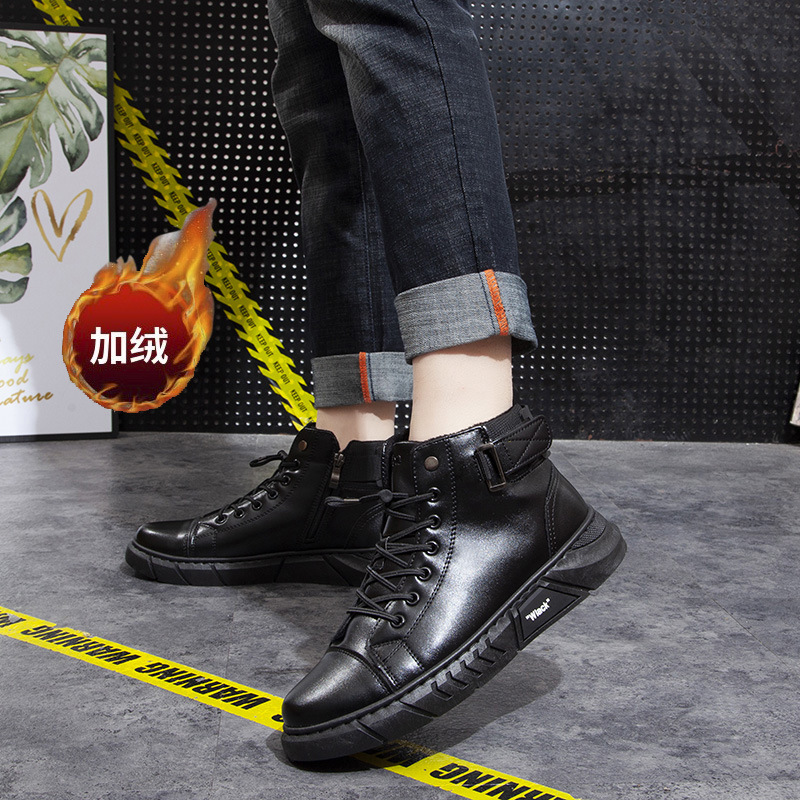 2024 Invierno nuevos zapatos de hombre Zapatos acolchados de algodón Zapatos altos de cuero zapatos casuales de los hombres de moda zapatos de cuero de los Hombres Calientes de dos algodón