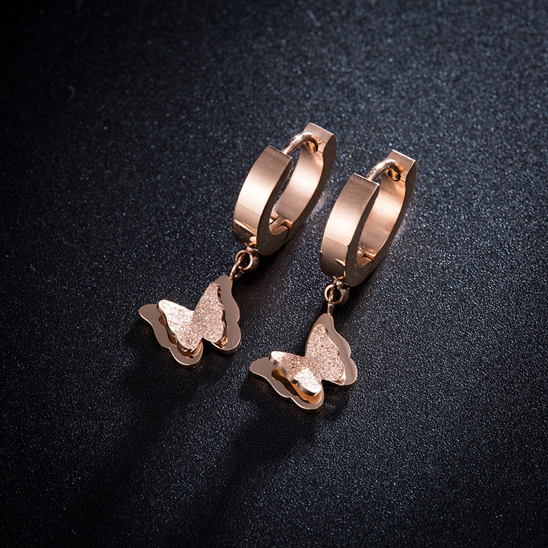 Wenjian moda titanio acero 18K oro rosa mariposa oído espárragos de las mujeres de estilo coreano esmerilado lindo dulce pendientes todo a juego