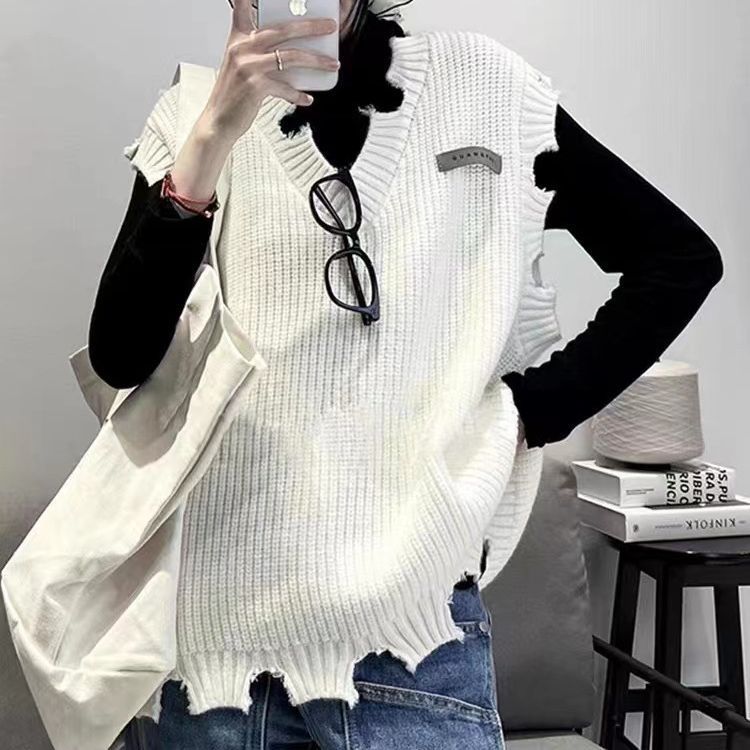 Cross border Lazy Broken edge knitting Vest V. Women's wear Spring and autumn payment Korean Edition Easy Trend leisure time Sleeveless vest