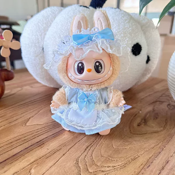 Синий костюм горничной