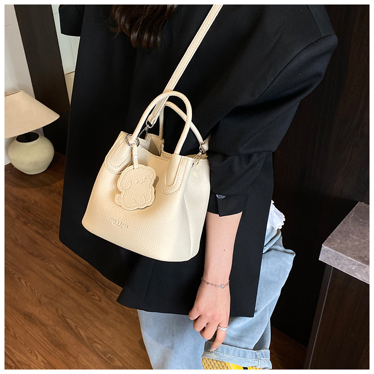 2025 Simple and casual hand-held small bag, new trendy and fashionable commuter crossbody bag, summer vegetable basket bucket bag undefined