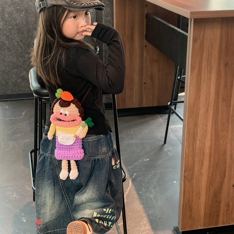 Bolsos de hombro de dibujos animados japoneses para niños y niñas feos y lindos, extraños bolsos de mochila para niños con cabeza de rábano 2024 nuevos bolsos para niños
