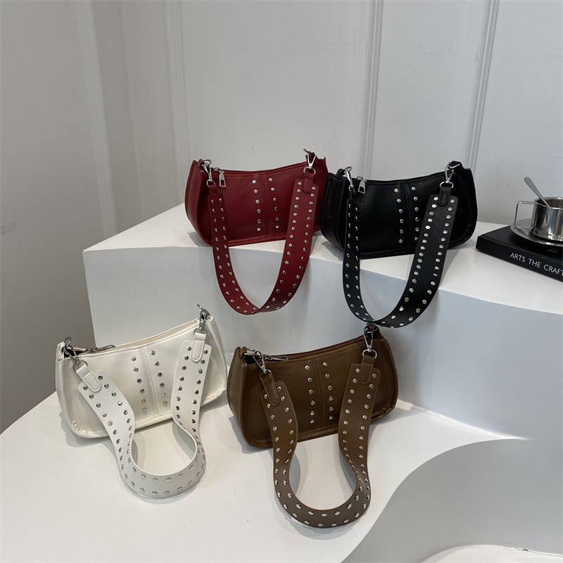 Otoño hermoso nicho pequeño bolso cuadrado para viajar este año bolso popular femenino 2024 nuevo bolso de hombro para axila bolso mensajero