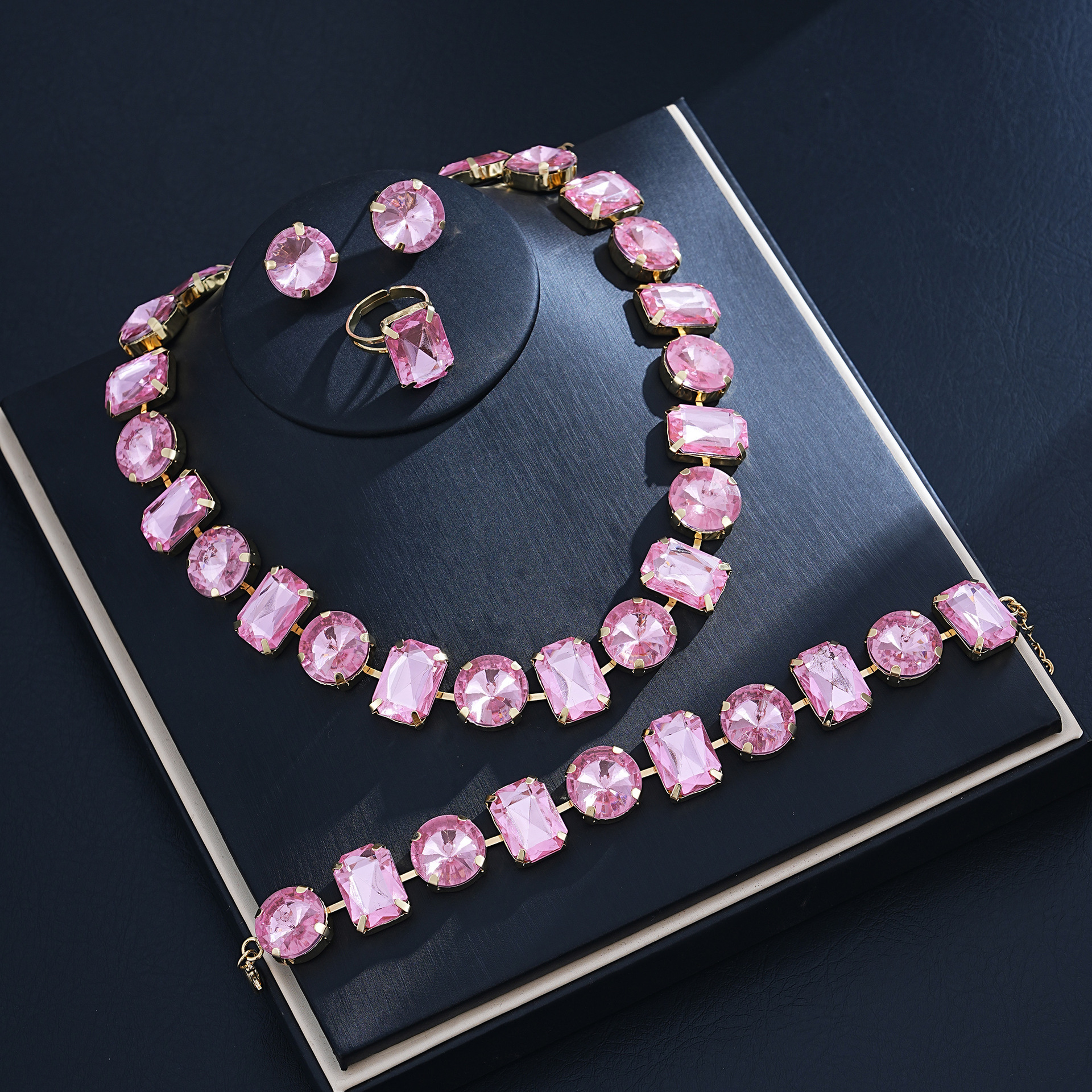 Collar de diamante dulce conjunto de pendientes de dos piezas moda temperamento cadena de clavícula joyas de boda perlas pendientes