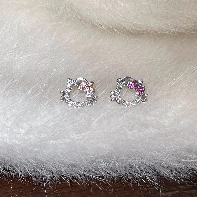 Full Diamond Cut Out Kt Cat Ear Bone Nails, Cute and Exquisite Cochlear Nails, Sparkling Simple Earrings, Titanium Steel Screw Earrings for Women