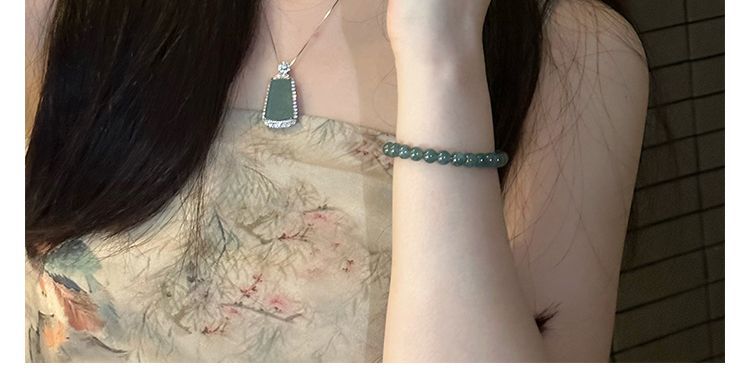 Mặt dây chuyền ngọc bích tự nhiên A hàng xanh nước biển không làm gì, khung bạc sterling đính đá chi tiết 36