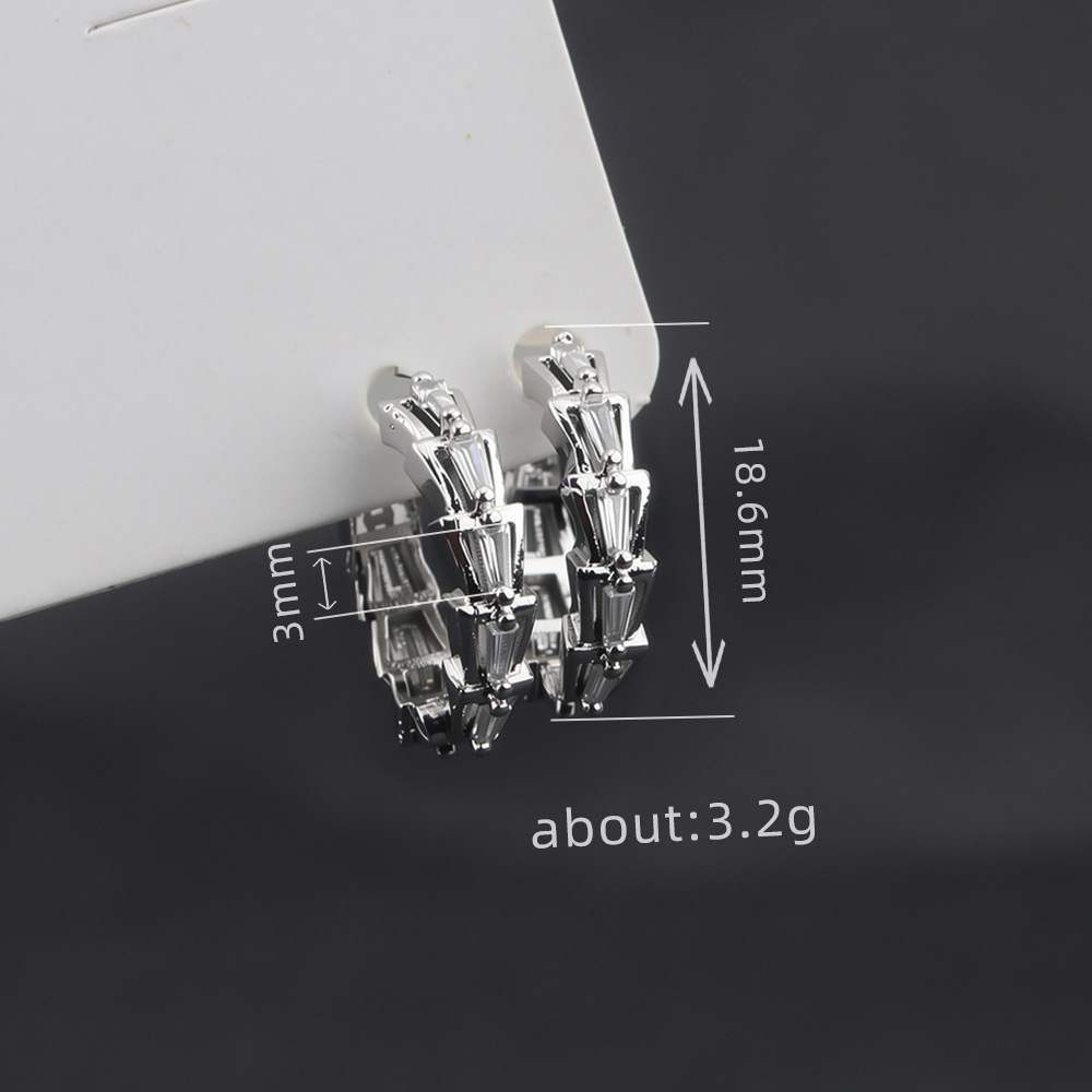 Orecchini a clip a forma di serpente con strass per uomo_voghion.com