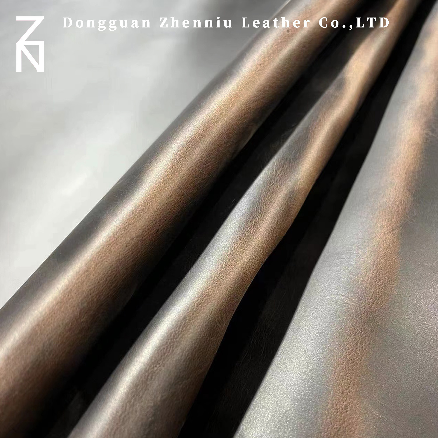 新款头层牛皮 真皮水牛皮疯马皮 红咖色油蜡皮鞋箱包皮料厂家直销