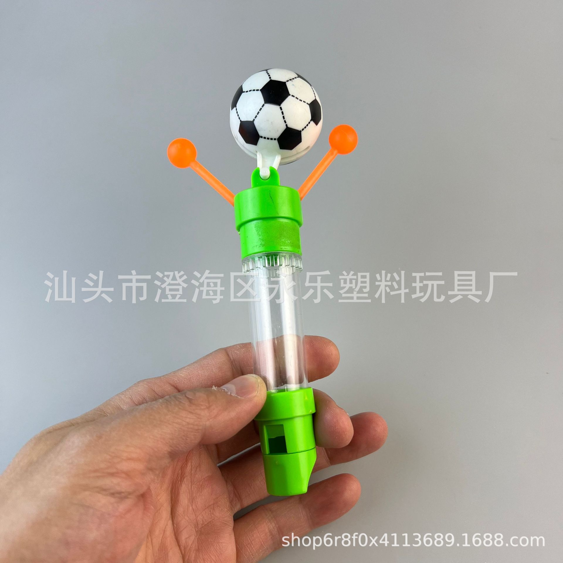 生产跨镜可装糖足球篮球摇响器玩具 各种糖玩足球赛赠品摇响棒