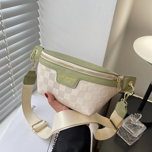 Women's Fashion Niche Wide Strap Crossbody Bag with Pleated Zipper, Casual Texture Large Capacity Chest Bag