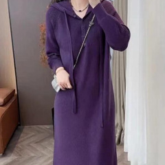 时尚法式连帽连衣裙女秋季新款小个子慵懒宽松休闲打底连衣裙紫色