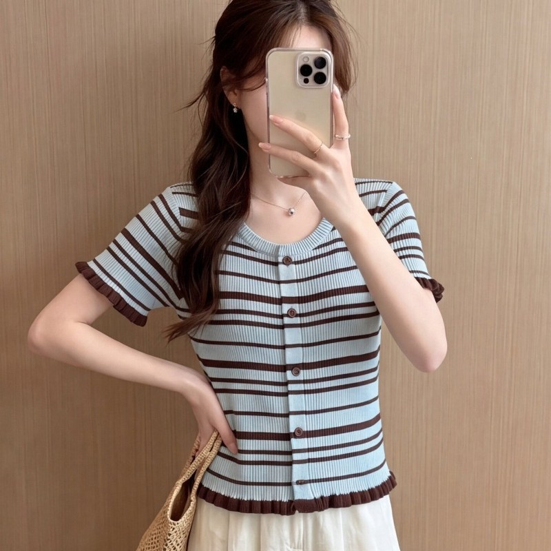 A must-have! This French-style openwork striped short-sleeved knit top is a new summer style for women, featuring a youthful and lightweight design.