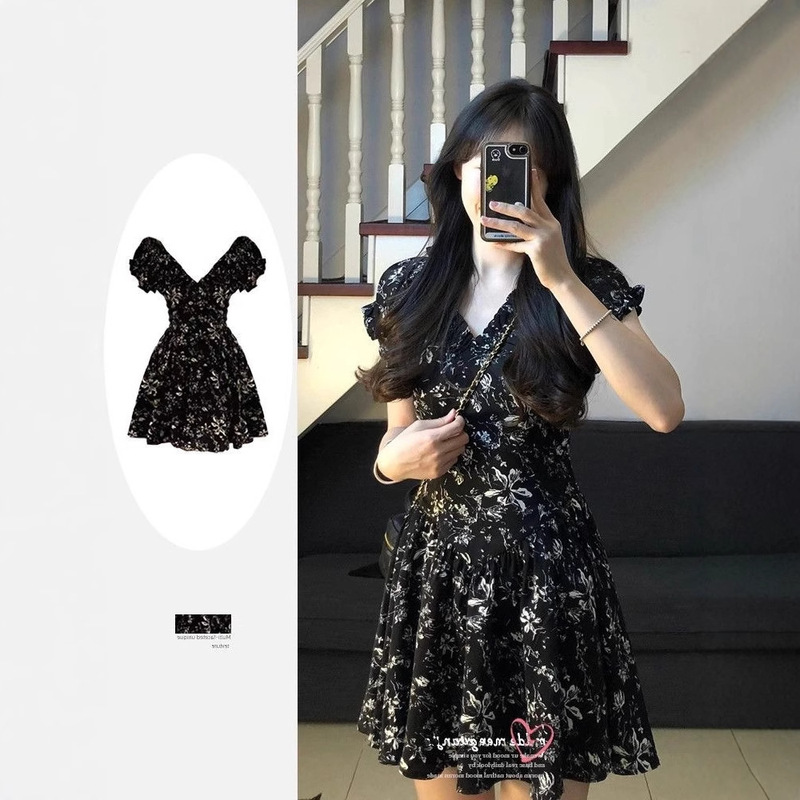 High-end Wearing Small A- line Skirt Sexy Ear V-neck Bubble Sleeve Waisted Slimming Floral dress