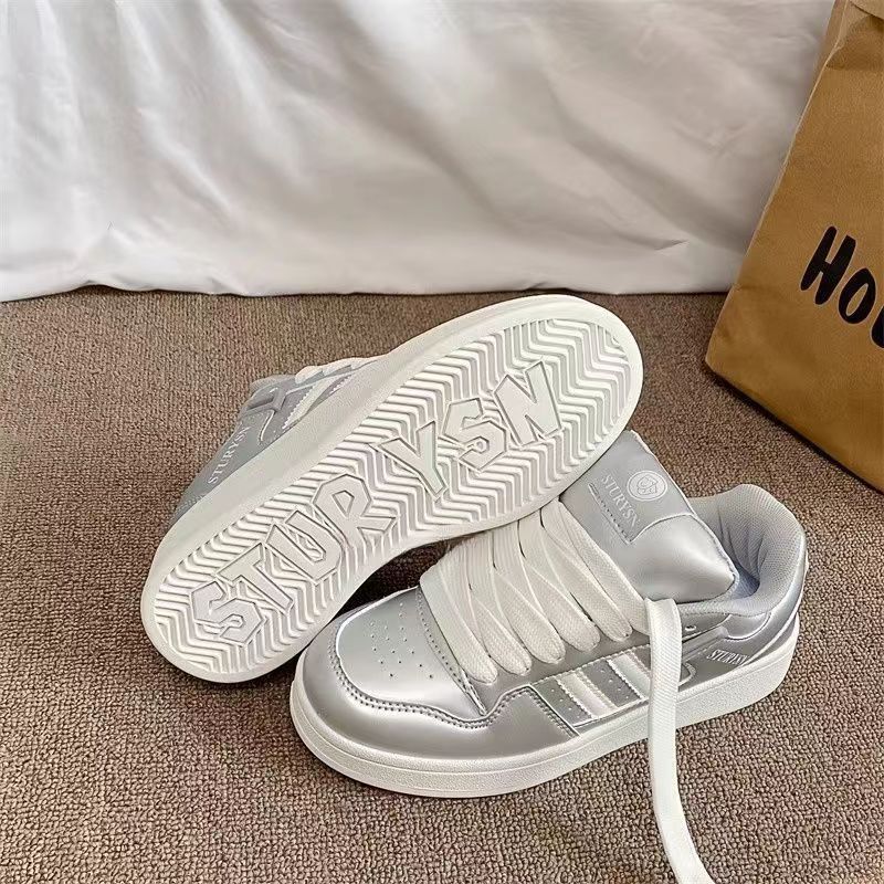 Korean Style Thick-Soled Color-Blocked Bread Shoes for Men Ins Trend 2025 Spring New Couple Versatile Casual Sports Sneakers for Women Korean Style Thick-Soled Color-Blocked Bread Shoes for Men Ins Trend 2025 Spring New Couple Versatile Casual Sports Sneakers for Women