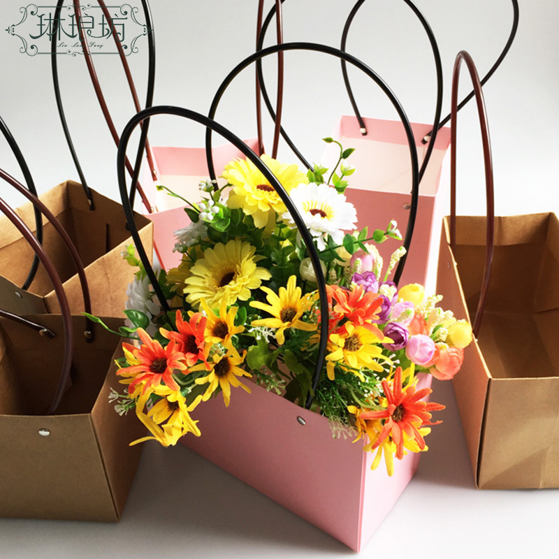 Bolsa de flor de papel Kraft bolsa de mano de cartón blanco impermeable bolsa de mano portátil flor caja de flores material de diseño