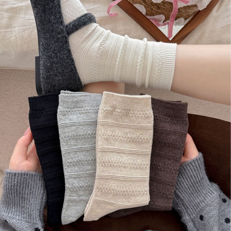 Autumn and winter Korean-style simple slouch socks, versatile solid color textured mid-calf socks for women, double-needle seamless socks from Zhuji Autumn and winter Korean-style simple slouch socks, versatile solid color textured mid-calf socks for women, double-needle seamless socks from Zhuji