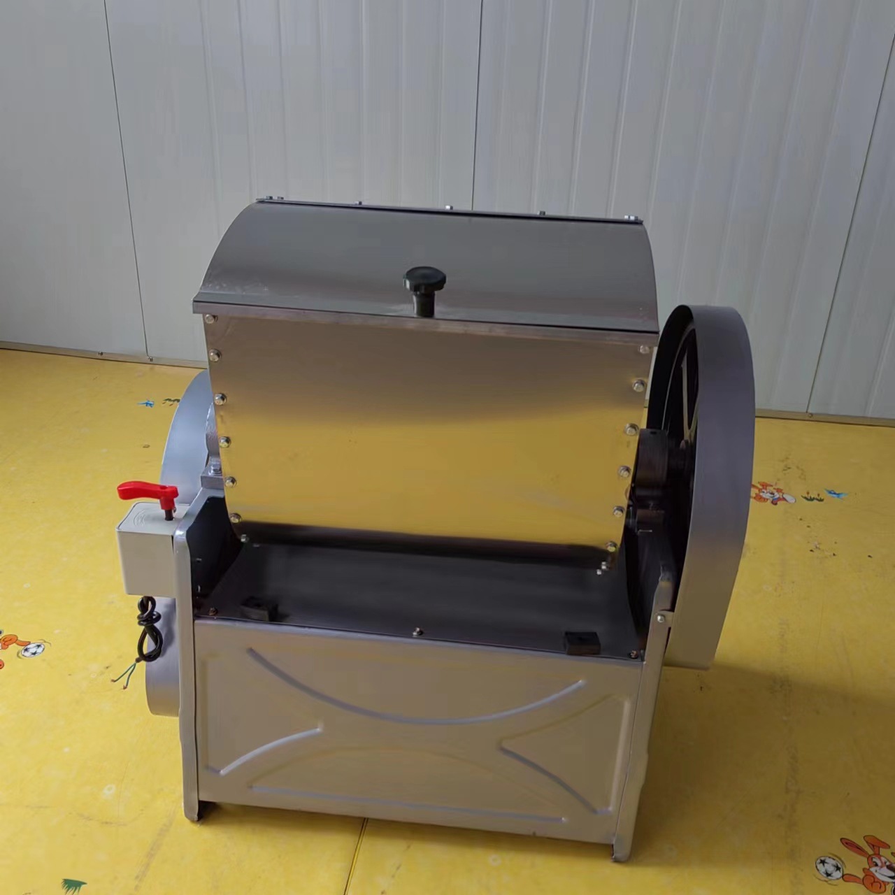 商用和面输面摆盘一体和面机 圆馒头成型摆盘机