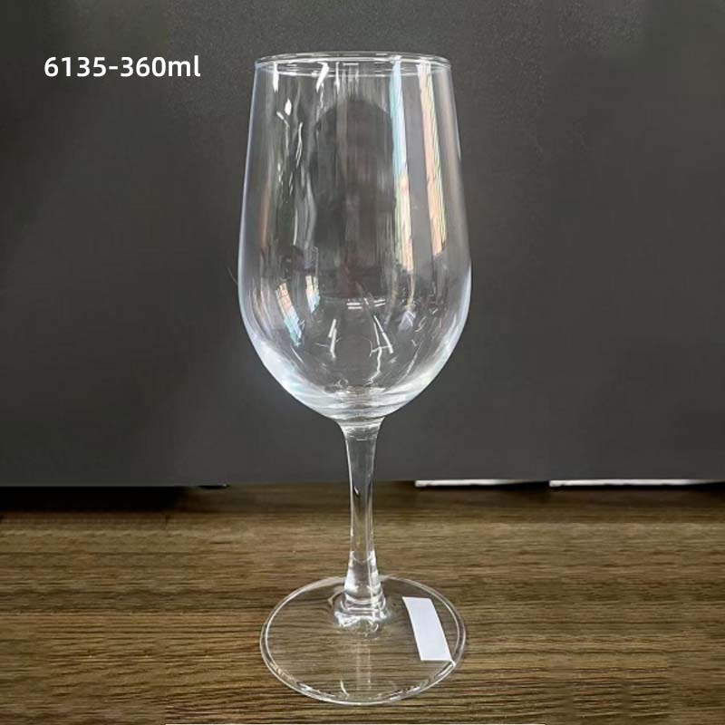 Pajarita negra y roja Copa de vino tinto de Borgoña Copa grande para el hogar Copa de cristal creativa Copa de vino de varilla roja