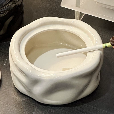 Ceramic ashtray with lid to prevent: Car ashtray - ceramic-butterfly-ashtraywithout-lid-milk-white